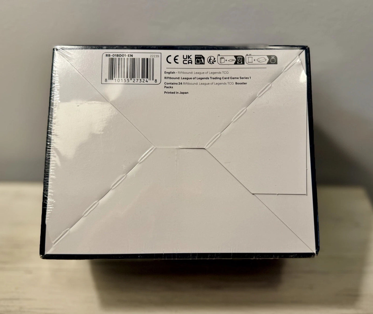 Riftbound: League of Legends TCG Origins - Booster Display - 24 Booster Packs (14 Cards Ea), Battle Deck-Building Trading Card Game, Randomly Assorted