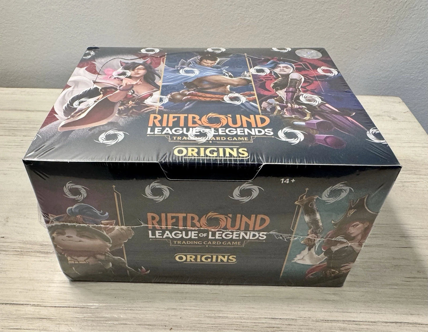Riftbound: League of Legends TCG Origins - Booster Display - 24 Booster Packs (14 Cards Ea), Battle Deck-Building Trading Card Game, Randomly Assorted